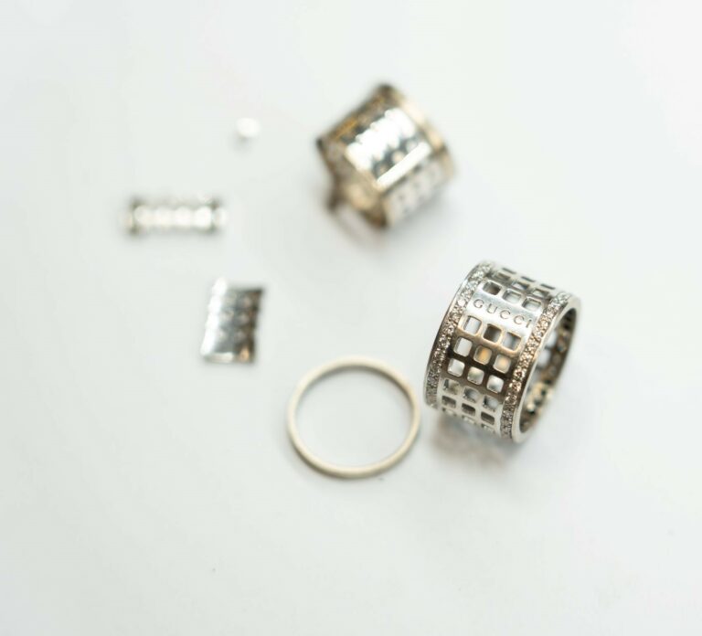 Anello Gucci Diamond Wide Spinning messo a misura