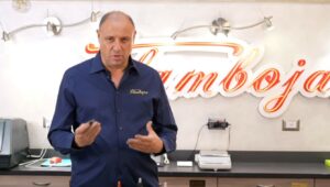 Ivano Nardi, founder of Flambojan srl goldsmith team